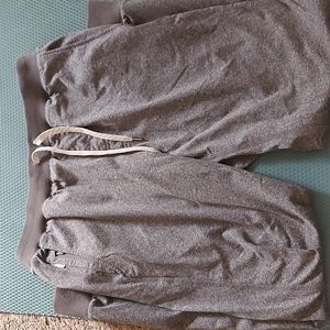 Vuori Performance Gray Joggers Sweatpants
